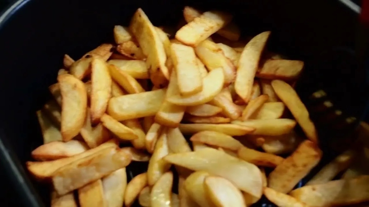 Jak smakują frytki z frytkownicy beztłuszczowej w porównaniu do tradycyjnych?